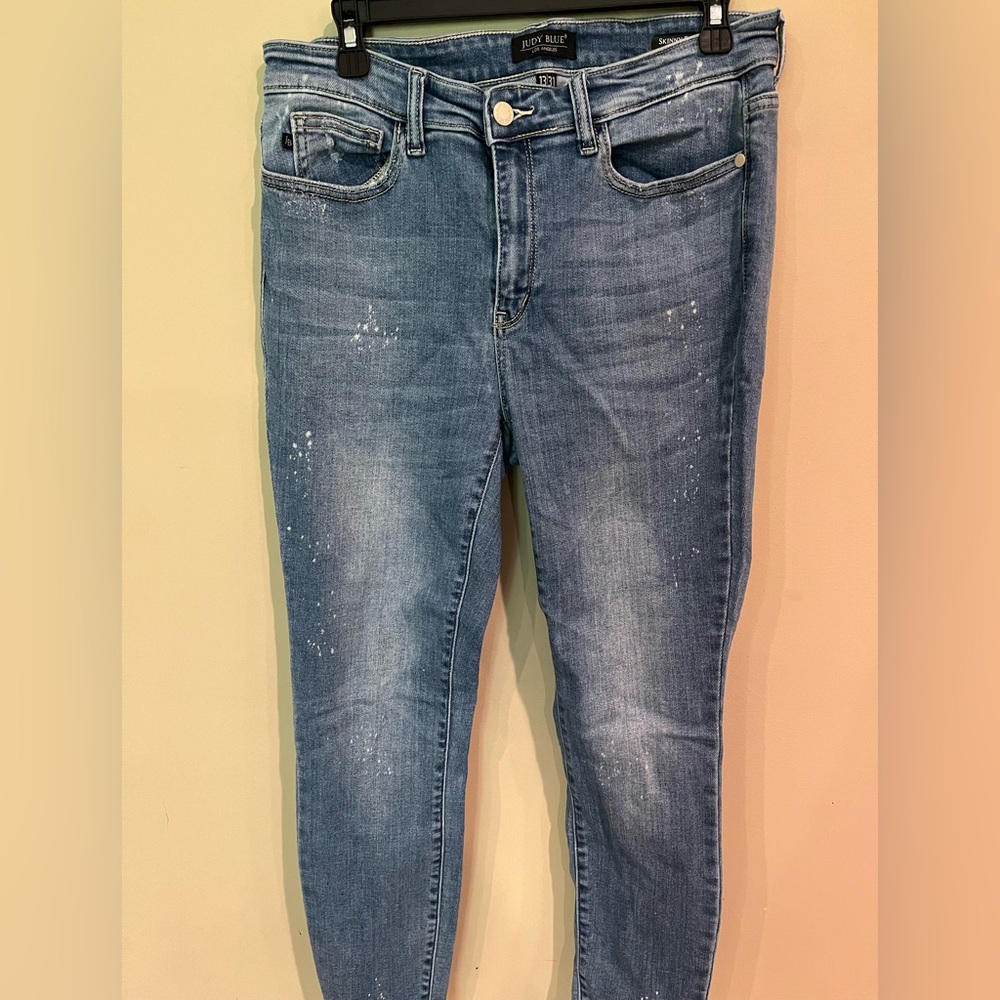Judy Blue Light Wash Skinny Jeans